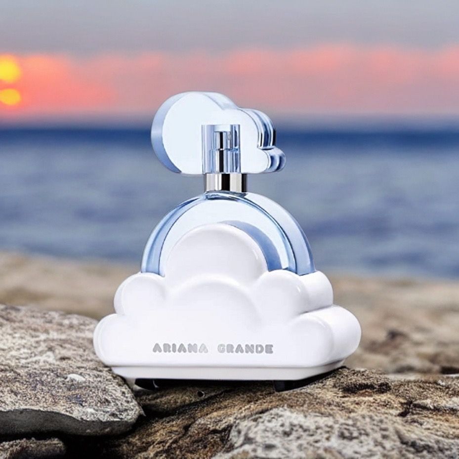 Ariana Grande- Cloud
